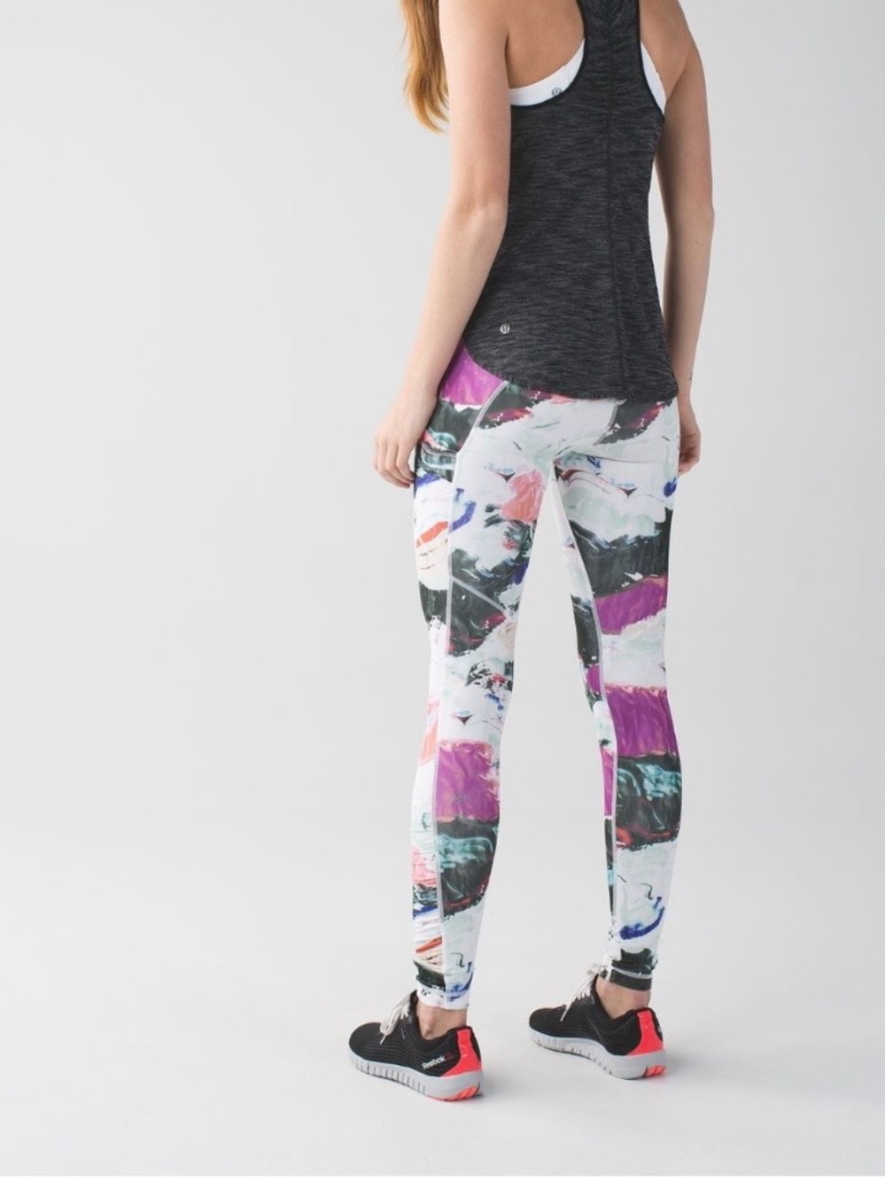 Lululemon Speed Tight III *All Full-On Luxtreme
Pigment Wave Multi size 6 EUC